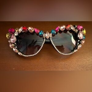 Bejeweled sunglasses… perfect for a Taylor Swift concert or party!